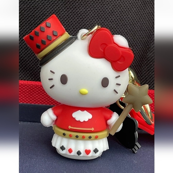 Hello Kitty Keychain - Magician Hello Kitty - Picture 3 of 10
